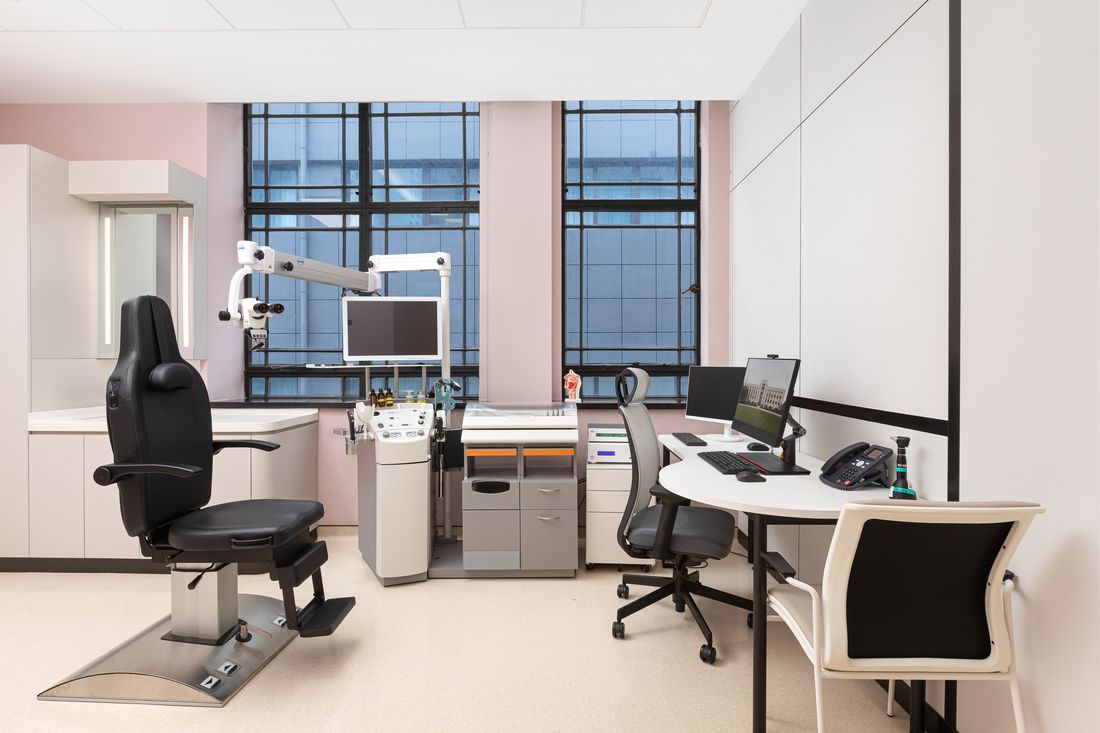 HIFU treatment room with the ultrasound system and monitoring console